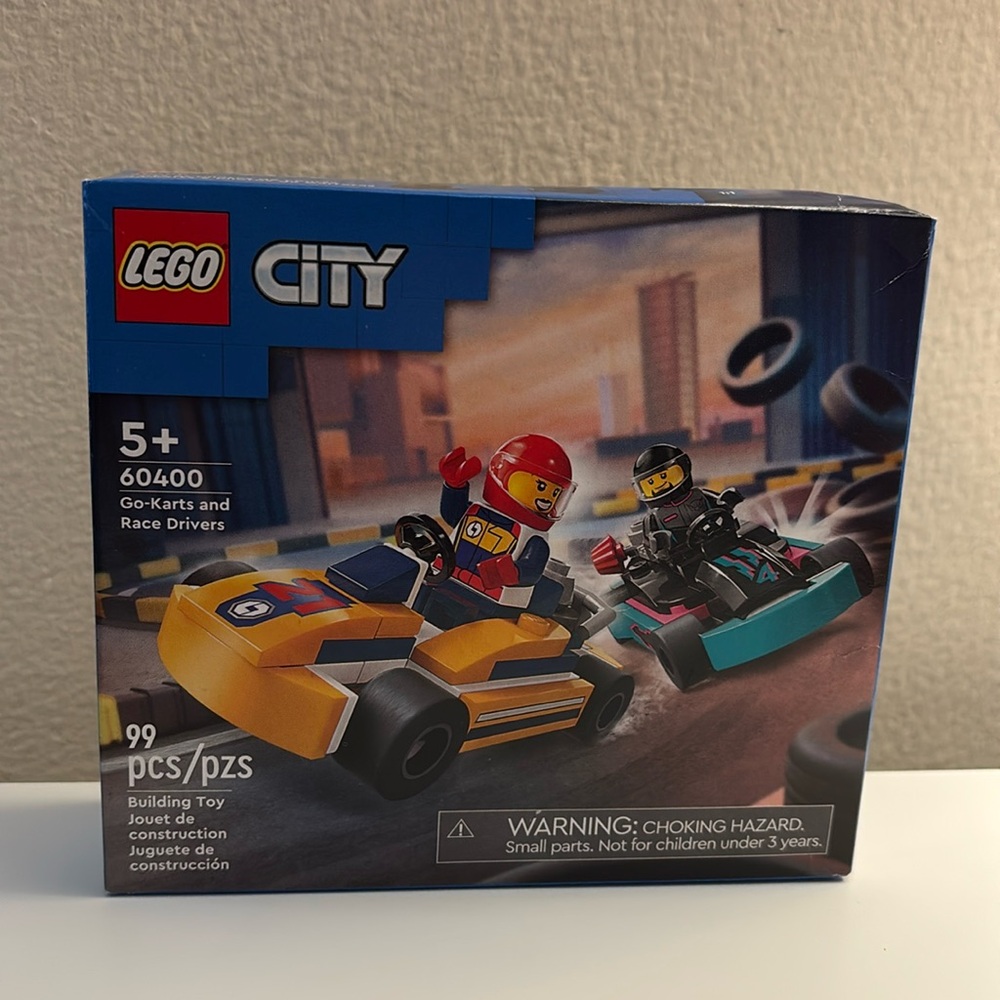 NWT | LEGO | Go-Karts and Race Drivers